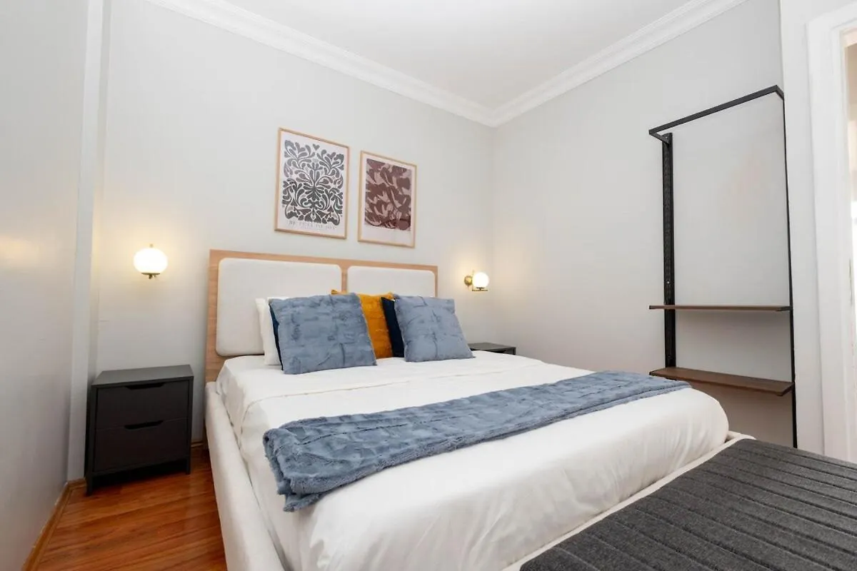 Bosphorus View With 3 Bedrooms イスタンブール