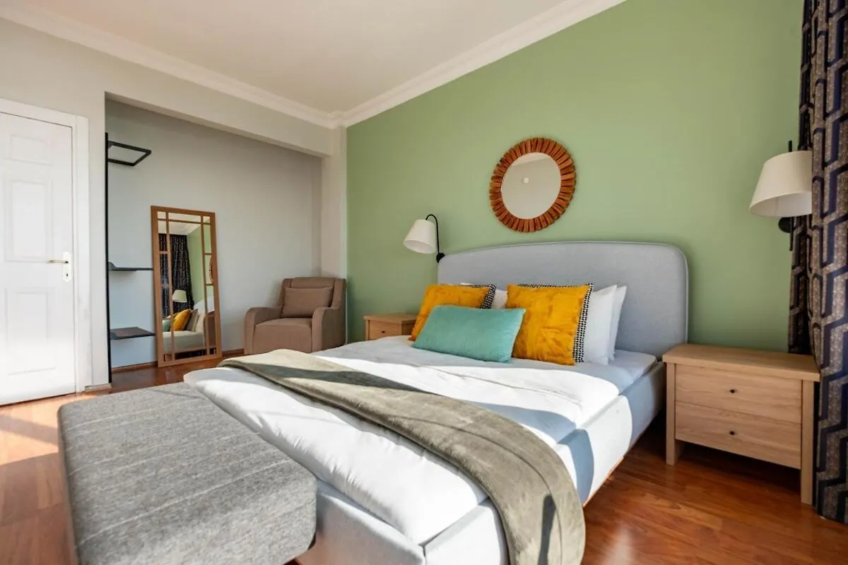Bosphorus View With 3 Bedrooms Istanbul Apartment